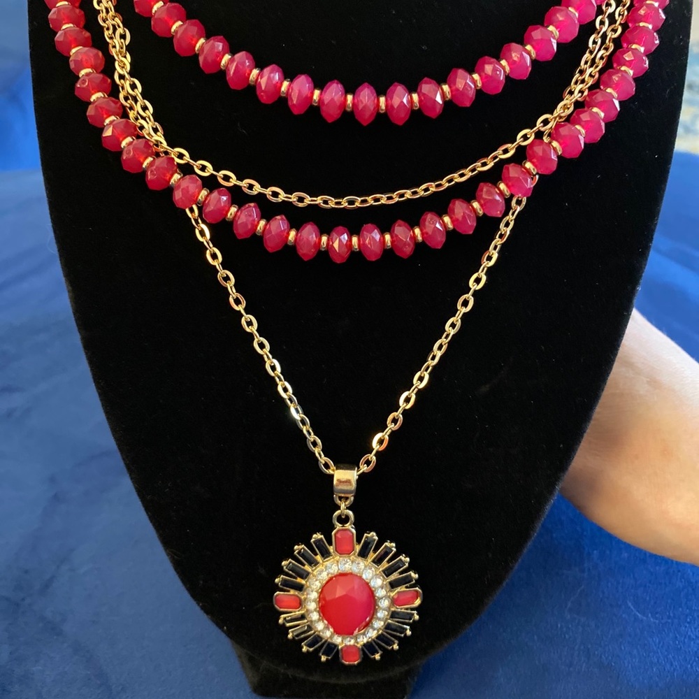 Pretty in pink beaded necklace!💗🌸🎀🦩